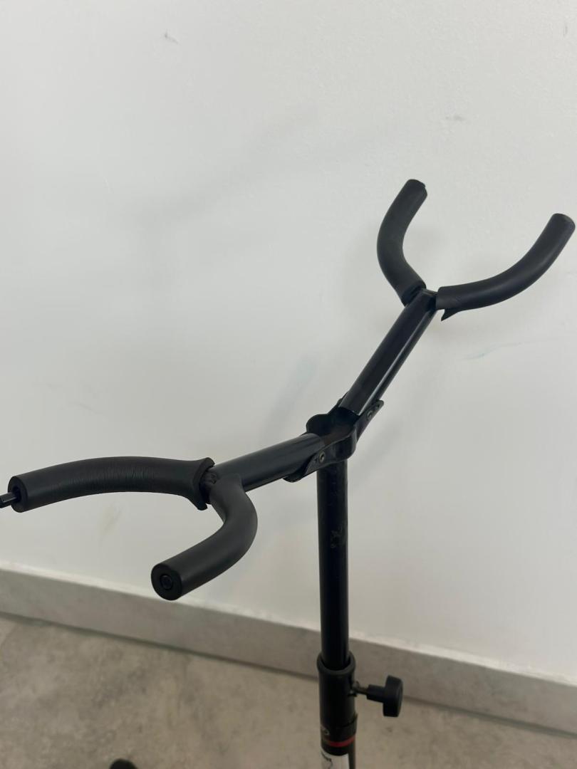 Suport Chitara Dublu Stagg image 1