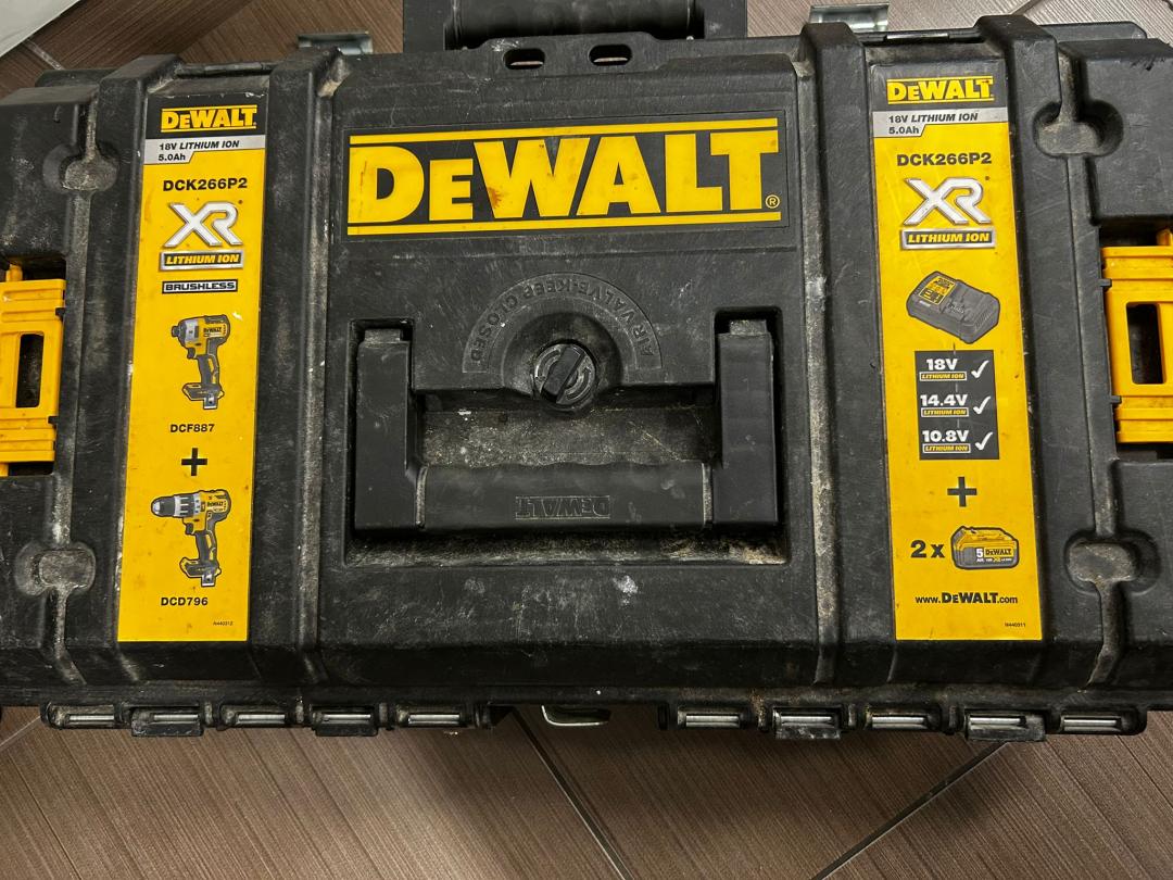 Set DeWalt DCK266P2 (DCD778 + DCF787)