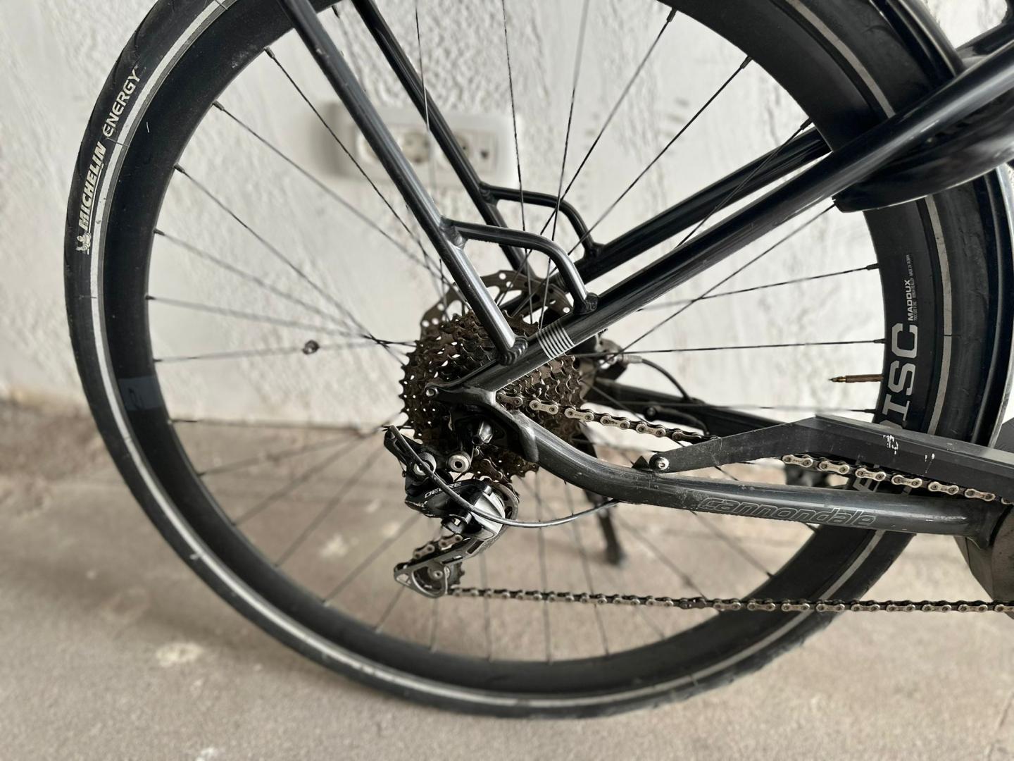 Bicicleta Electrica Dama Cannondale image 2