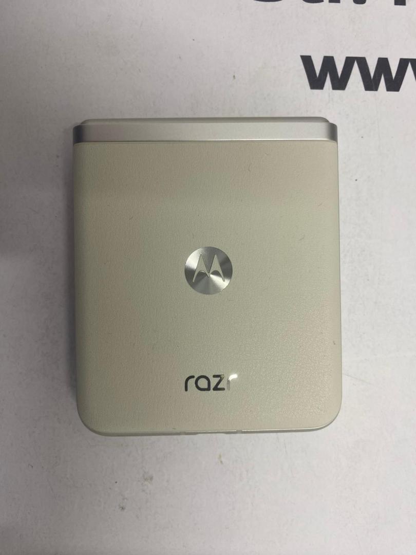 Telefon mobil motorola razr 40, Dual SIM, 8GB RAM, 256GB image 5
