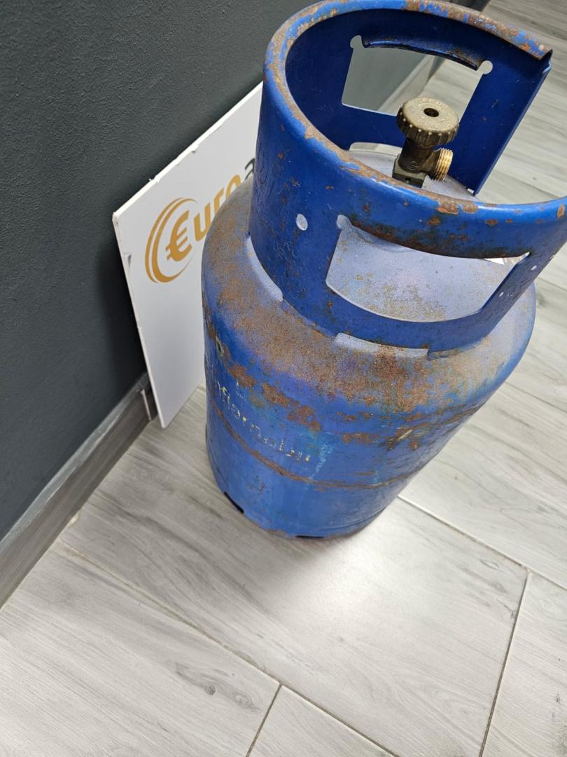 butelie 14kg cu guler image 2