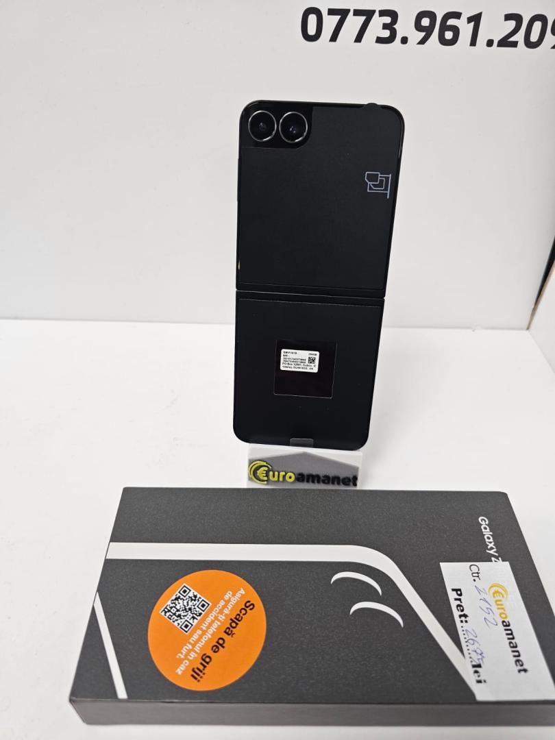 Telefon mobil Samsung Galaxy Z Flip7 FE 8GB RAM 256GB 5G Black image 3