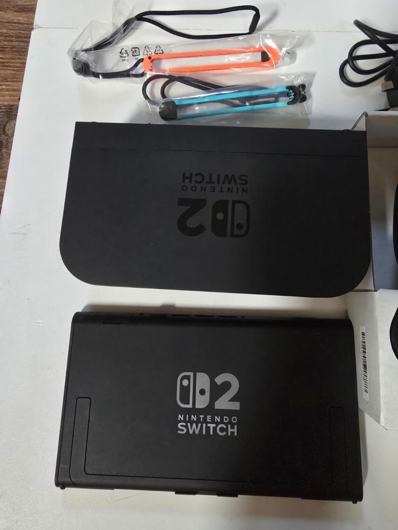 Consola Nintendo Switch 2, Light Blue/Light Red JoyCon + Joc Mario Kart World Bundle image 6