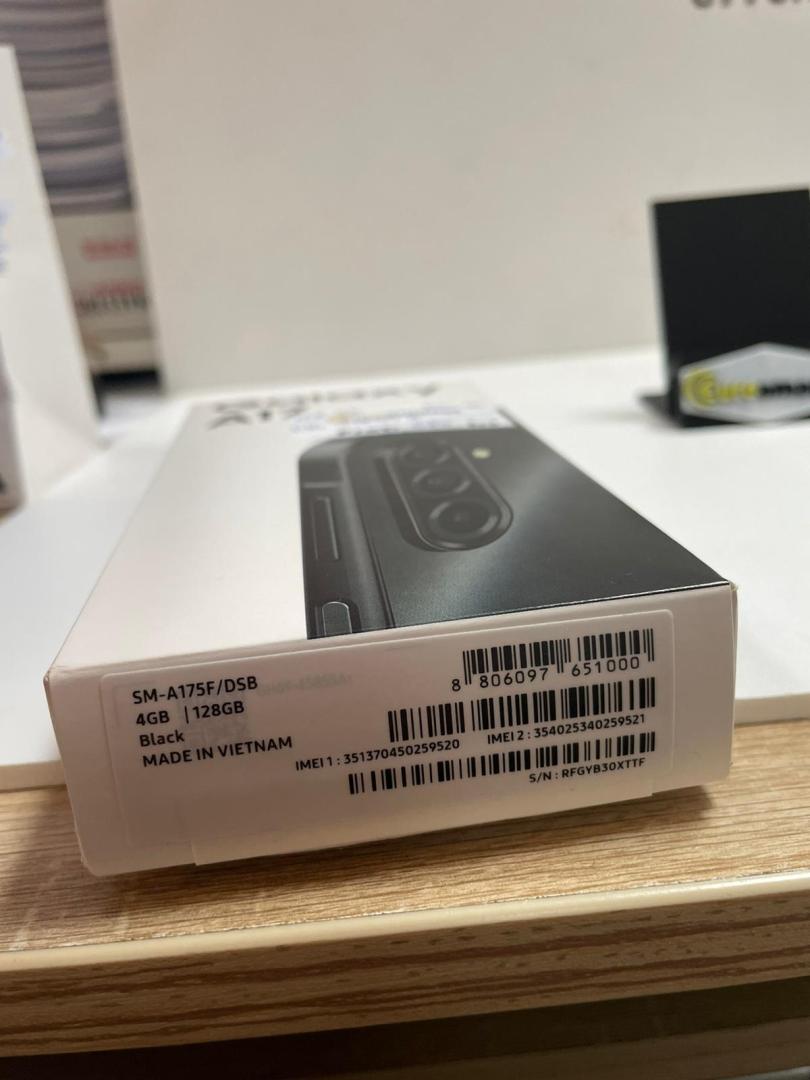 Telefon mobil Samsung Galaxy A17, Dual SIM, 4GB RAM, 128GB, 5G, Black image 5