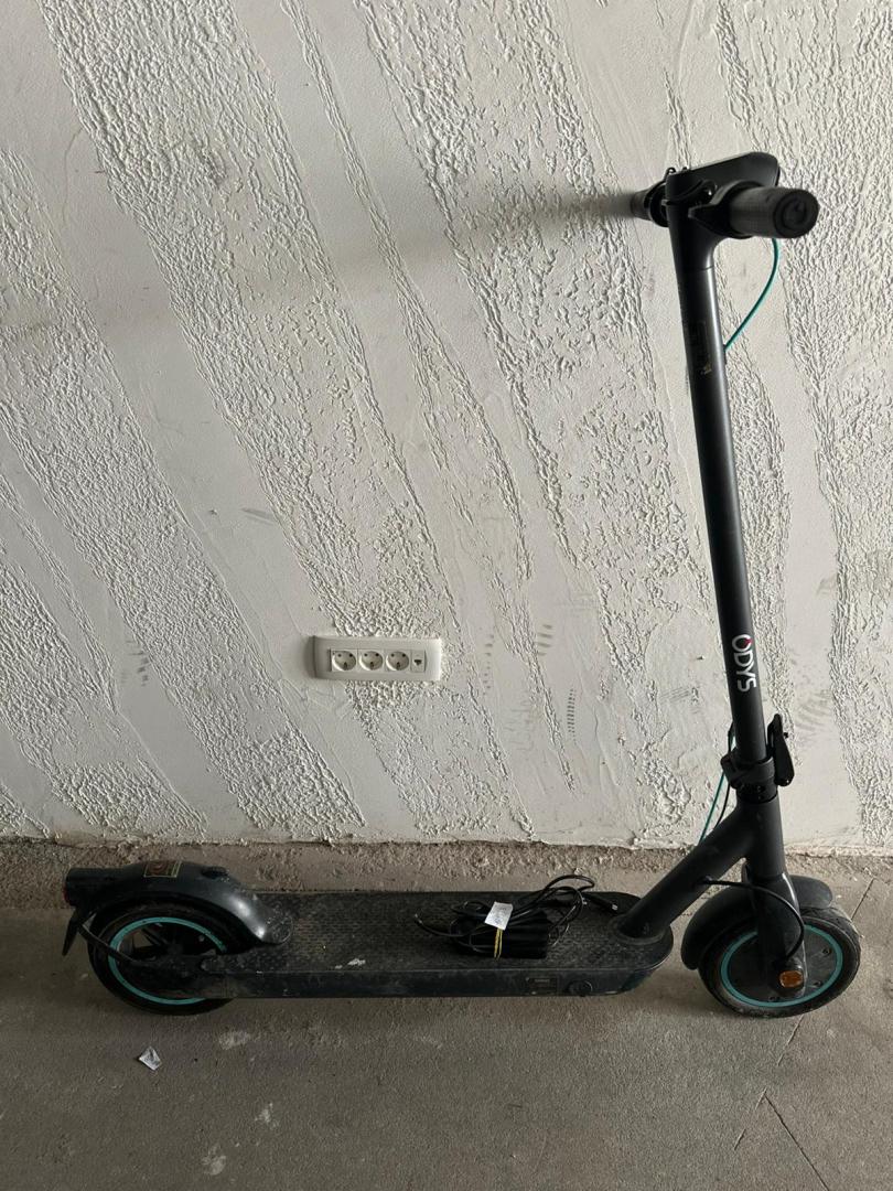 Trotinetă electrică pliabilă Odys Alpha X3 Pro, 20 km/h