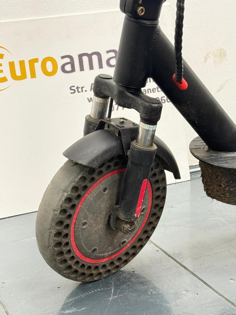 Trotineta electrica iScooter i9 Max, motor 500W, viteza maxima 30km/h, autonomie 30-40km, roti de 10 image 3