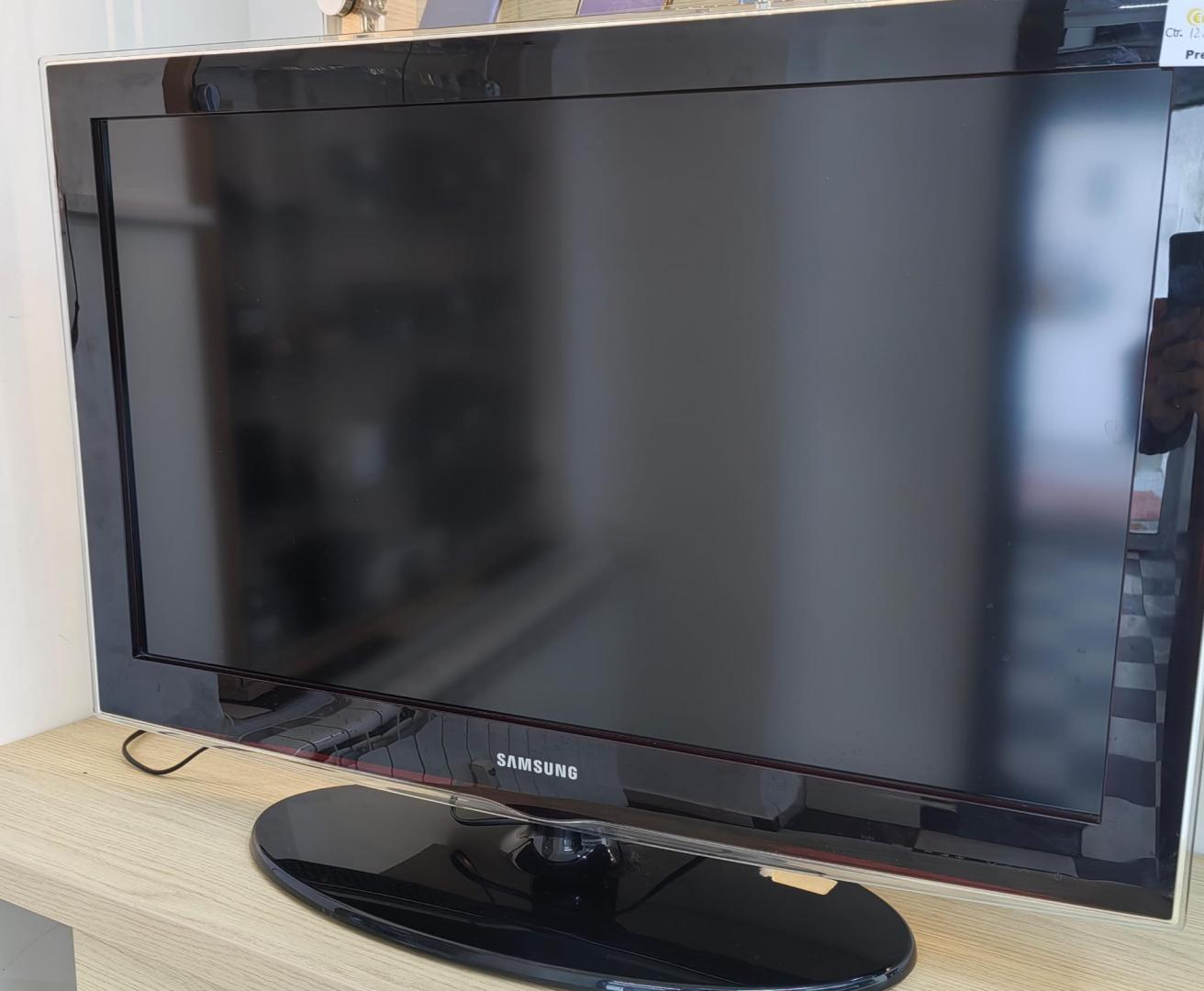 Samsung TV LE32D455 image 4