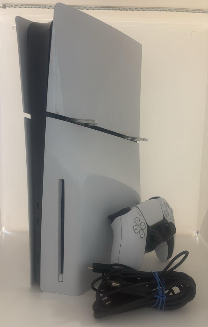 Consola PlayStation 5 (PS5) Slim, 1TB SSD, E-Chassis image 3