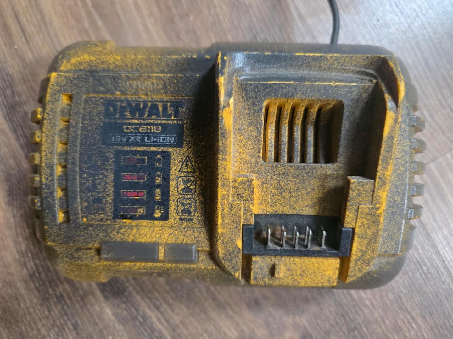 Masina compacta de gaurit si insurubat (bormasina) pe acumulator DeWalt DCD791P2, 18 V, 2000 RPM, 13 mm mandrina image 3