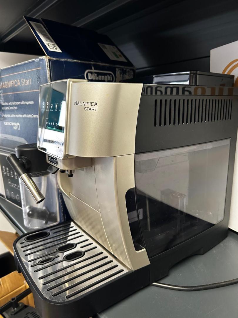 Espressor automat De’Longhi Magnifica Start ECAM 220.80.SB image 3