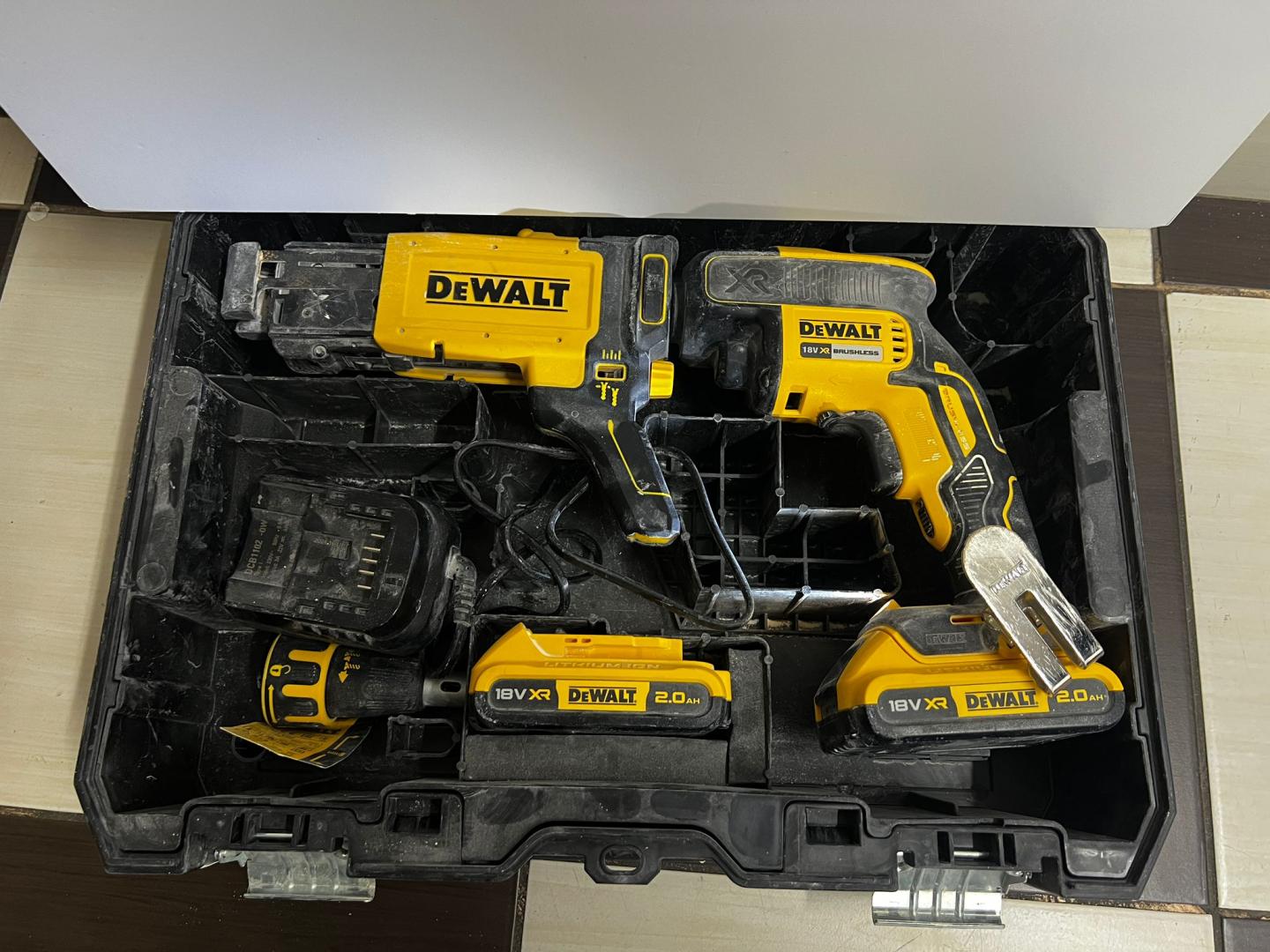 DeWalt DCF620D2K - Masina de insurubat image 1