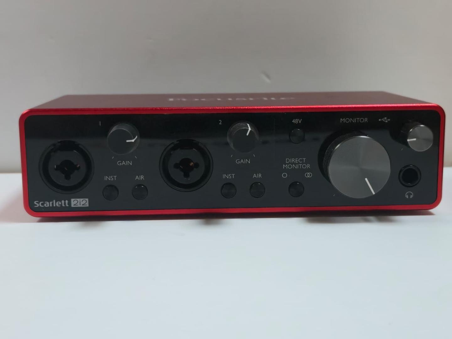 Interfata Audio Focusrite Scarlett 2i2 4th Gen image 1