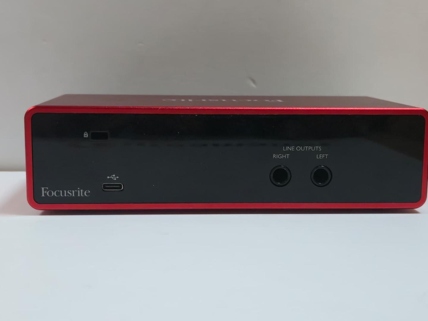 Interfata Audio Focusrite Scarlett 2i2 4th Gen image 2