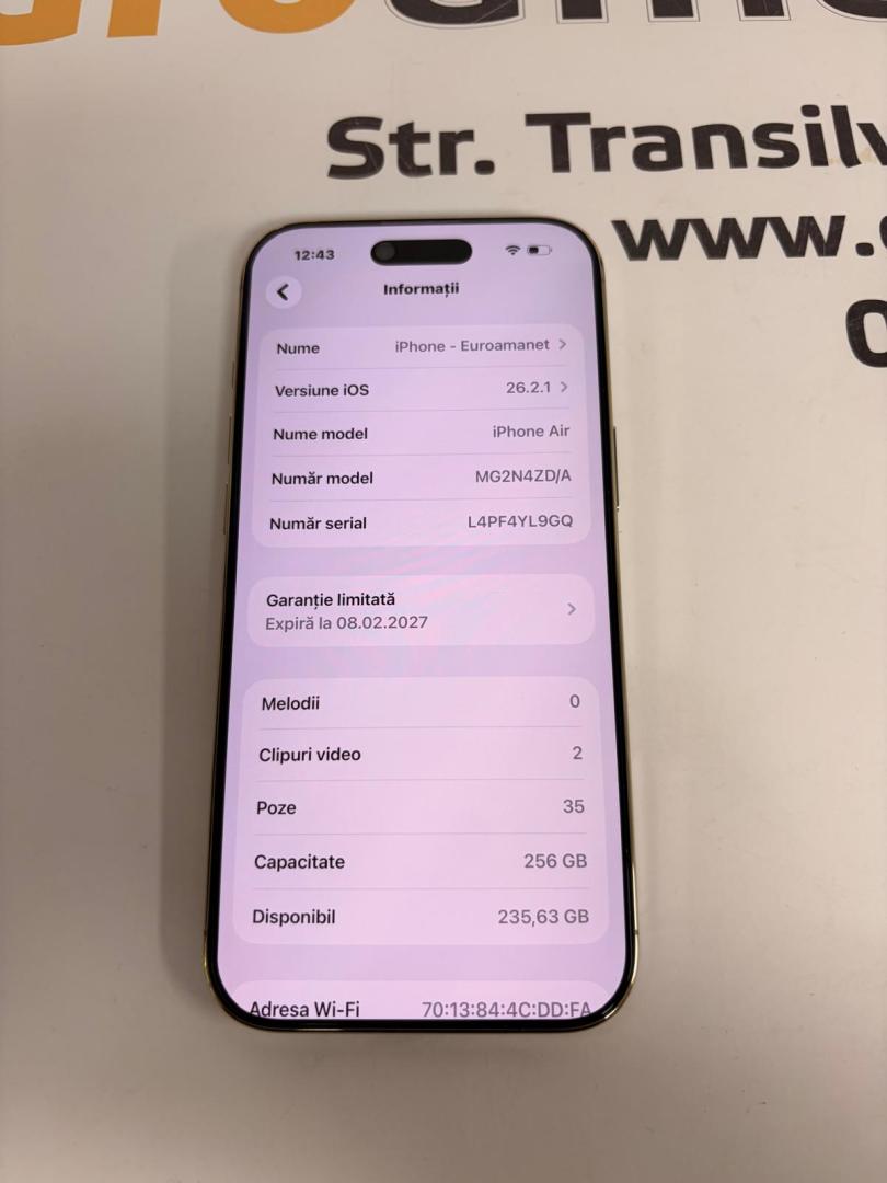 Telefon iPhone Air, 256GB, 5G, Light Gold, 11 cicluri image 1