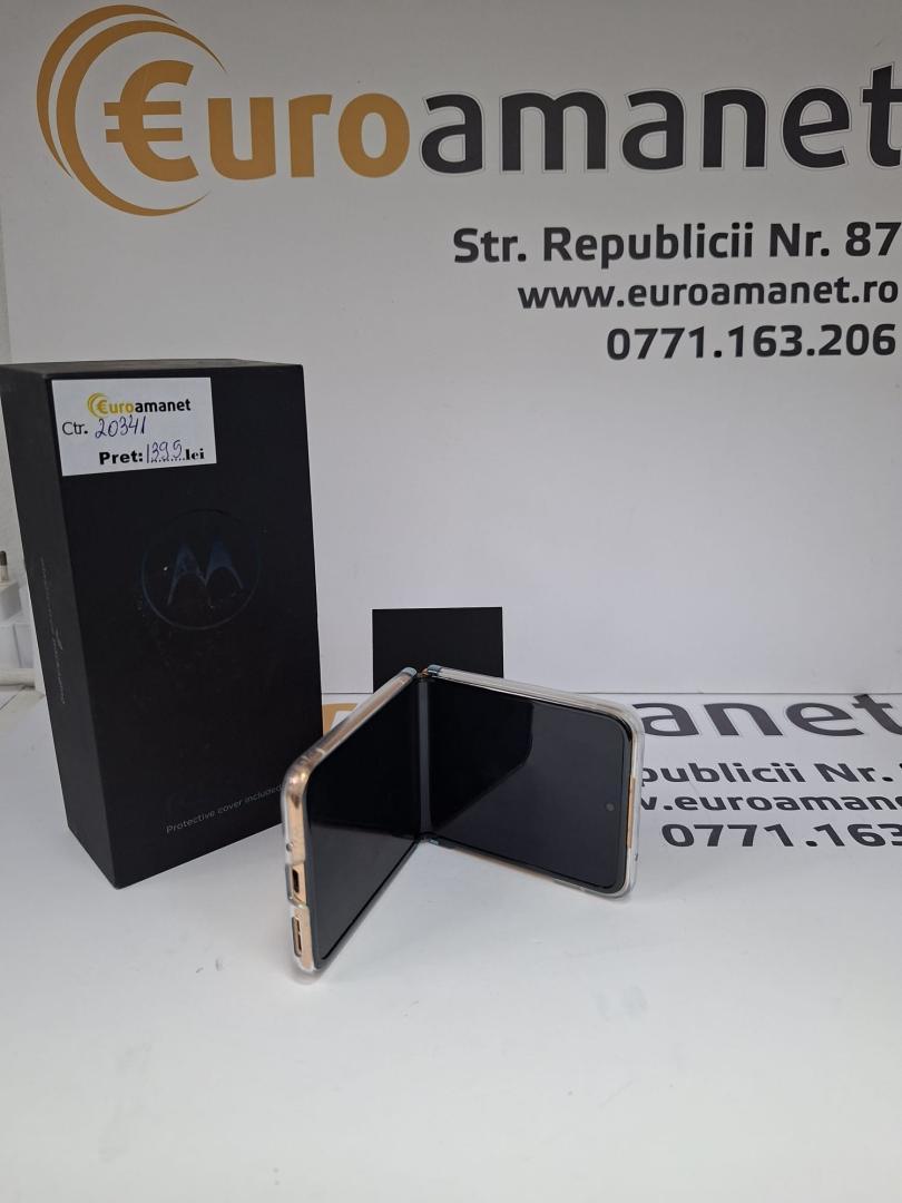 Telefon mobil Motorola razr 40 ultra, Dual SIM, 8GB RAM, 256GB, 5G image 3