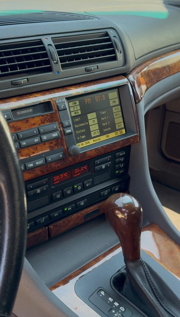BMW E38 728i, 1998 image 7