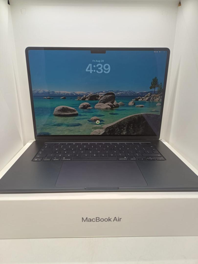 Laptop Apple MacBook Air 15", cu procesor Apple M4 image 2