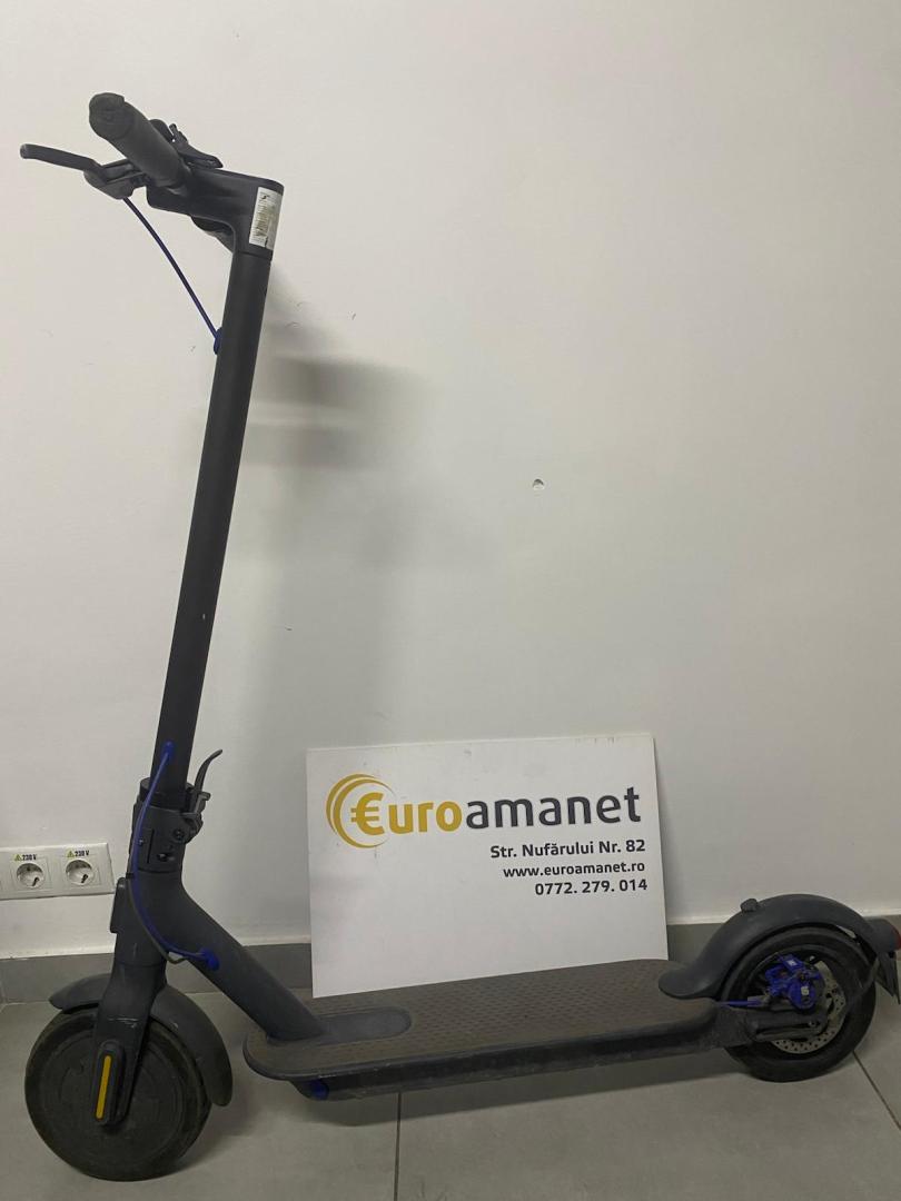 Trotineta electrica Xiaomi Mi Electric Scooter 3