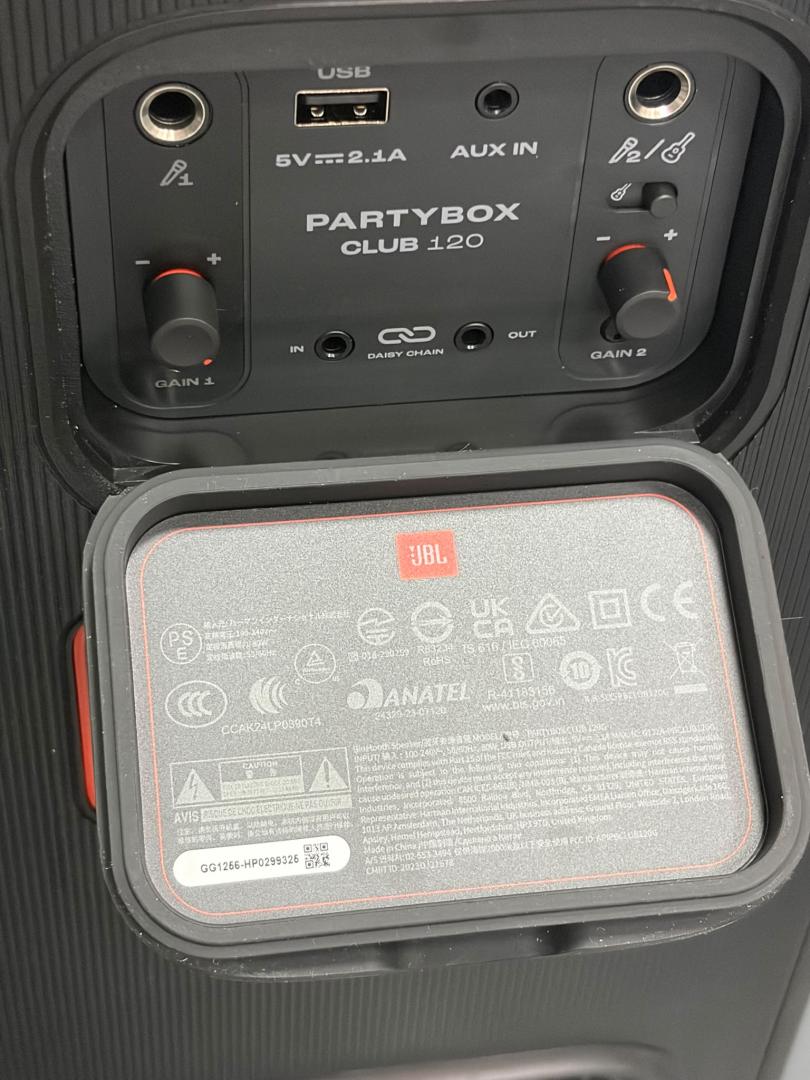 Sistem audio portabil JBL Partybox Club 120, 160W RMS, Baterie detasabila, IPX4, Auracast, AI Sound Boost, Negru image 2