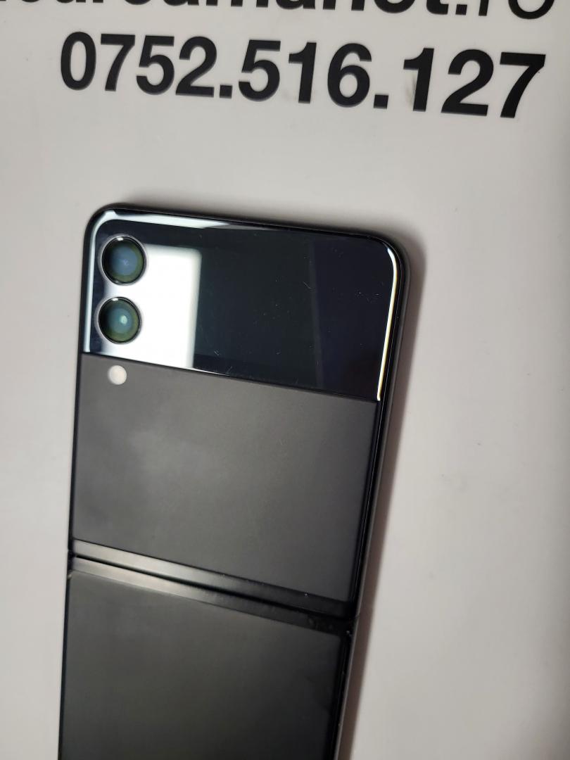 Samsung Galaxy Z Flip 3 image 4