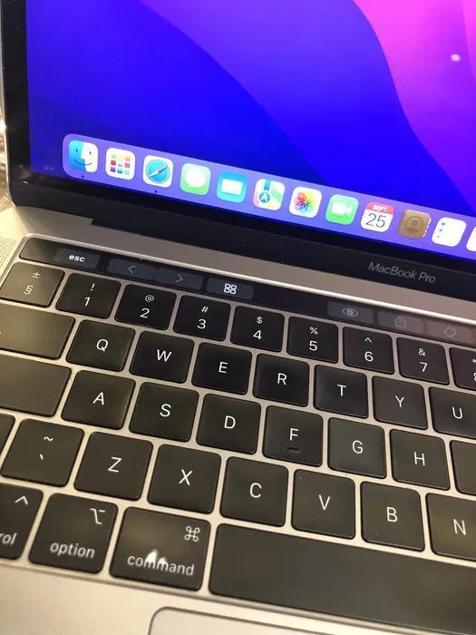 Apple MacBook Pro 13 inch late 2019 i5 image 8