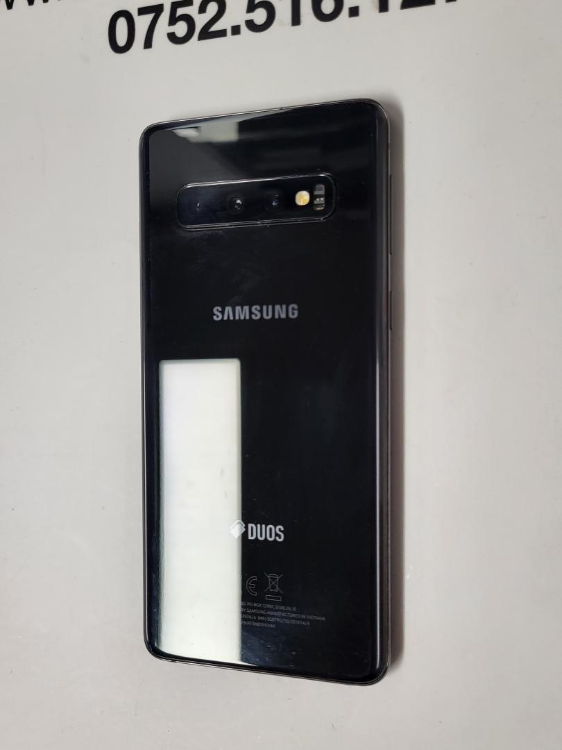 Samsung Galaxy S10 image 4