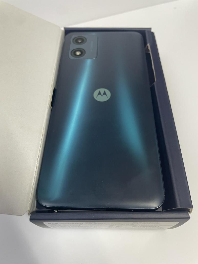 Telefon mobil Motorola Moto e13 image 2