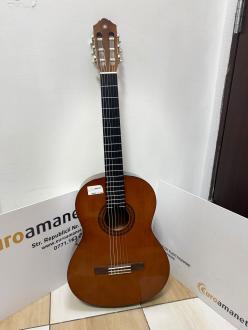 Yamaha C40 Nylon String Acoustic Guitar