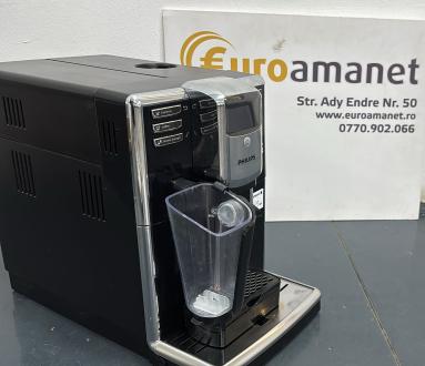 Espressor automat Philips EP5330/10 Seria 5000, sistem de lapte LatteGo, 6 bauturi, 5 setari intensitate, 5 trepte macinare, rasnita ceramica, Negru
