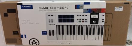 Clapa MIDI, Arturia KeyLab Essential 49 BLACK EDITION, 49 clape aftertouch, 9 fadere, 8