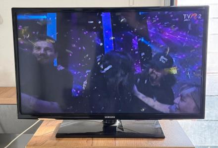 TV Samsung UE32EH6030