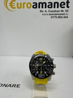 Invicta, Ceas cu o curea de silicon, Argintiu, Negru, Galben