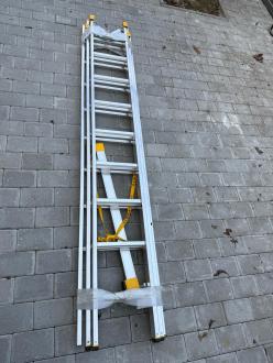 Scara universala cu 3 tronsoane si 9 trepte 