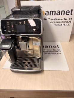 Espressor automat Philips seria 5500, presiune 15 bari, solutie de lapte LatteGO