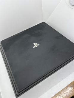 PS 4 PRO 
