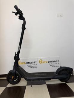 Trotineta electrica Ninebot KickScooter E2 PRO